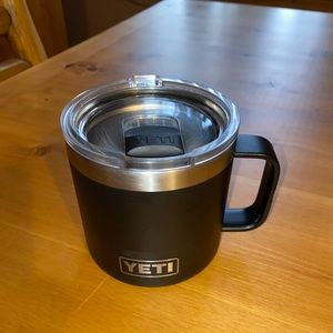 14 oz black Yeti rambler